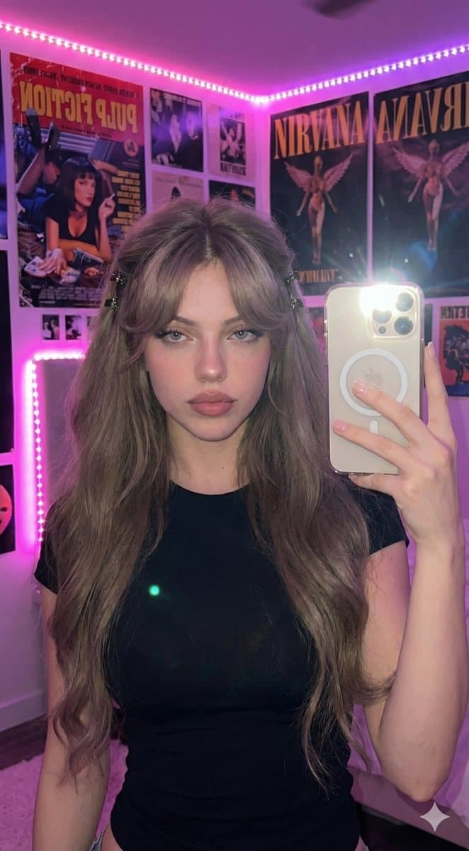 Young Woman Mirror Selfie in Pink Neon Aesthetic Room - Portrait Photography AI prompt